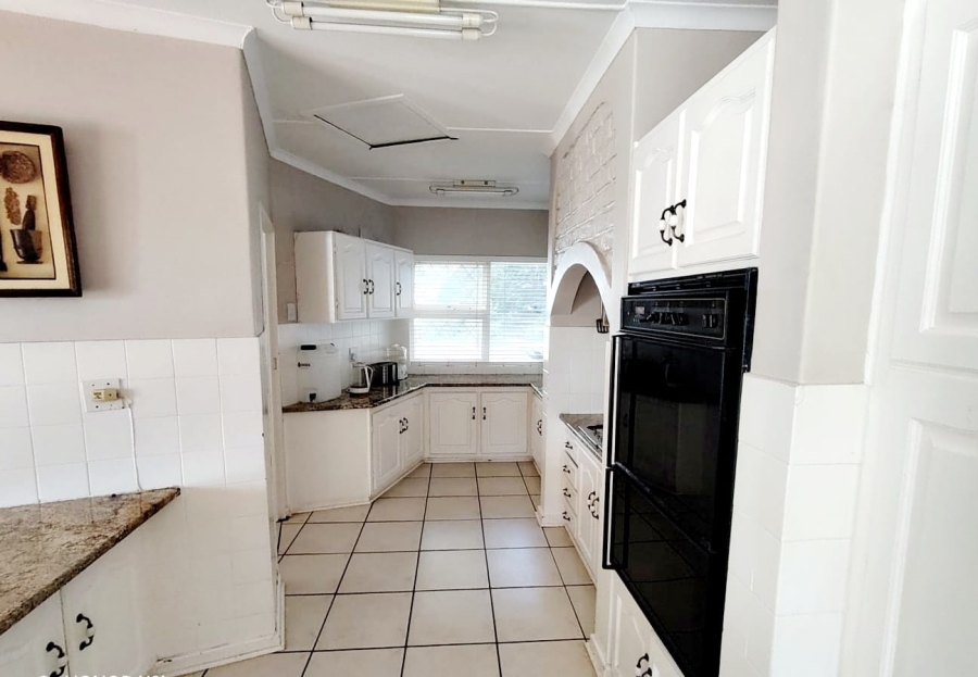 4 Bedroom Property for Sale in Vincent Heights Eastern Cape